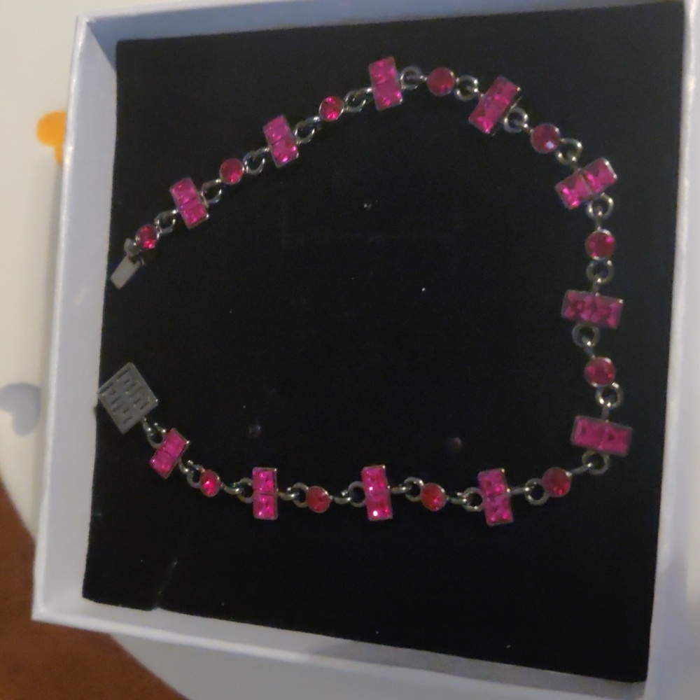 Givenchy Bracelet Nwot Beautiful Pink And Gunmetal - Picture 3 of 12